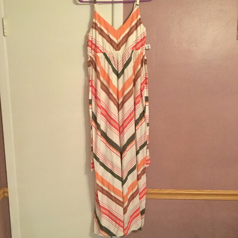 Old Navy Spaghetti Strap Dress 😎